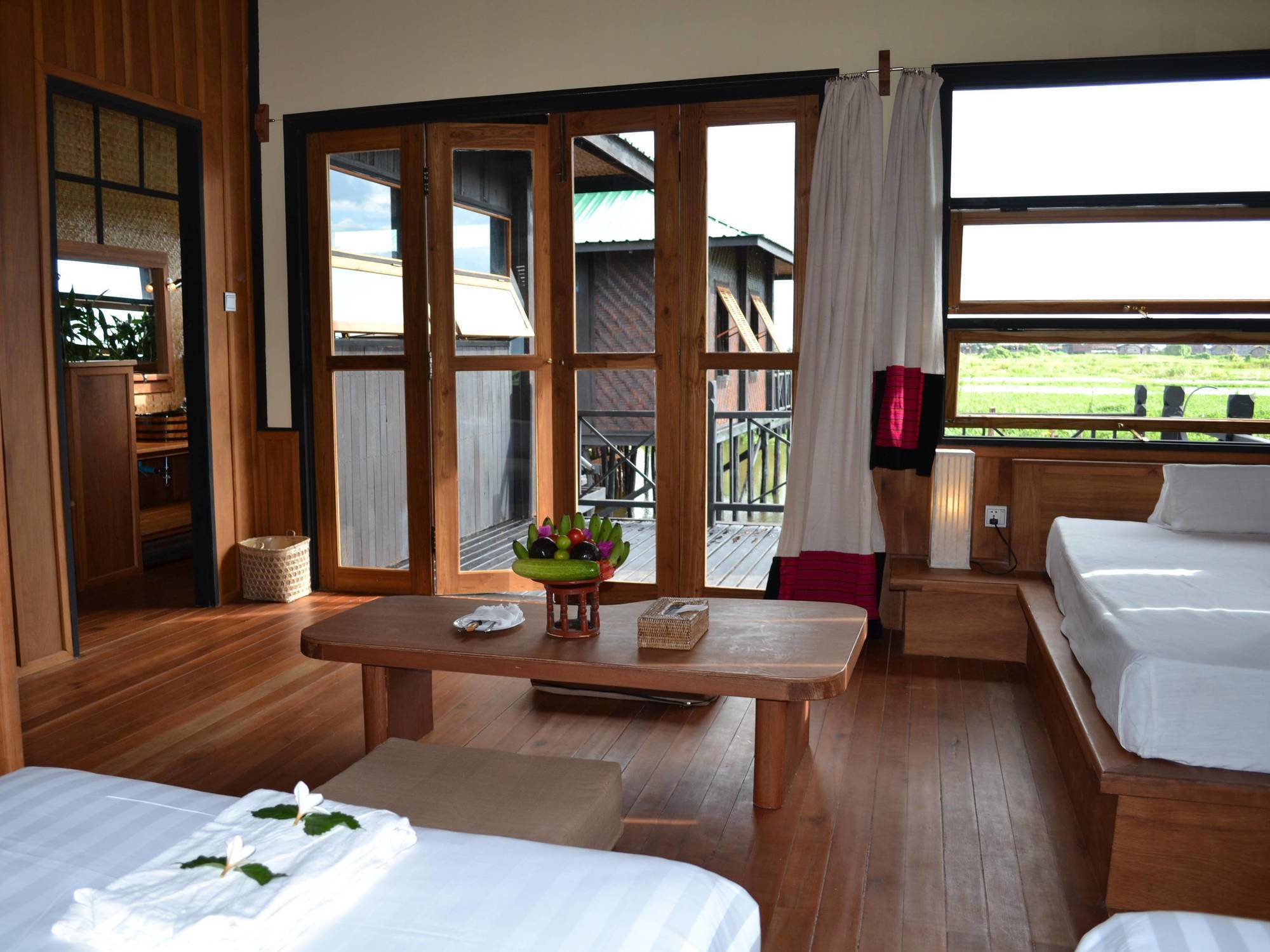 Inle Heritage Stilt Houses Ywama Екстериор снимка